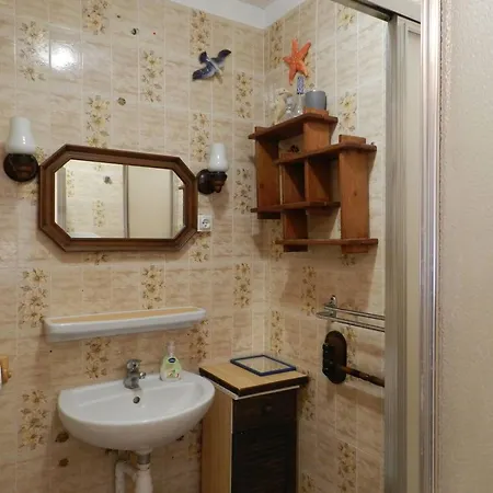 Appt Spacieux 4 Pers Avec Piscine Proche - Fr-1-251-923 *